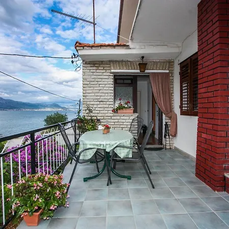 Apartment Braco *