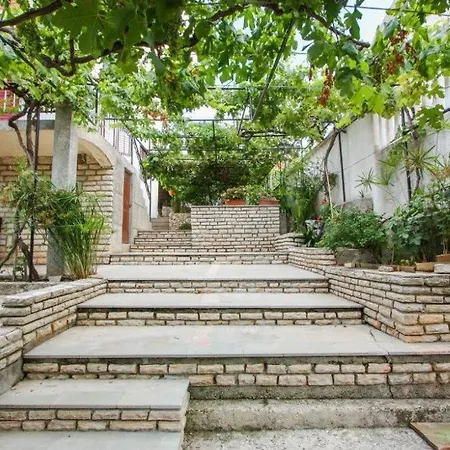 Apartment Braco *