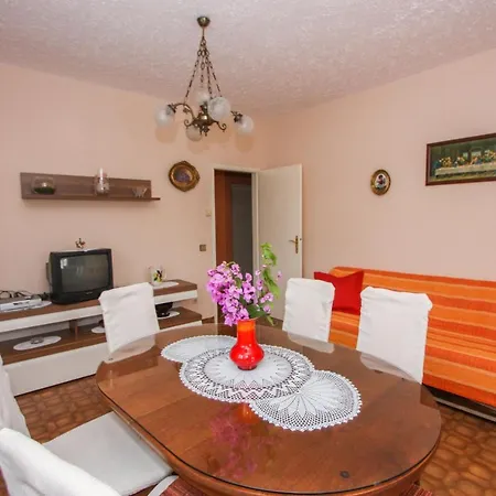 Braco Apartment